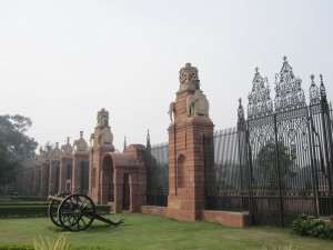 Fence To Presidential Palace